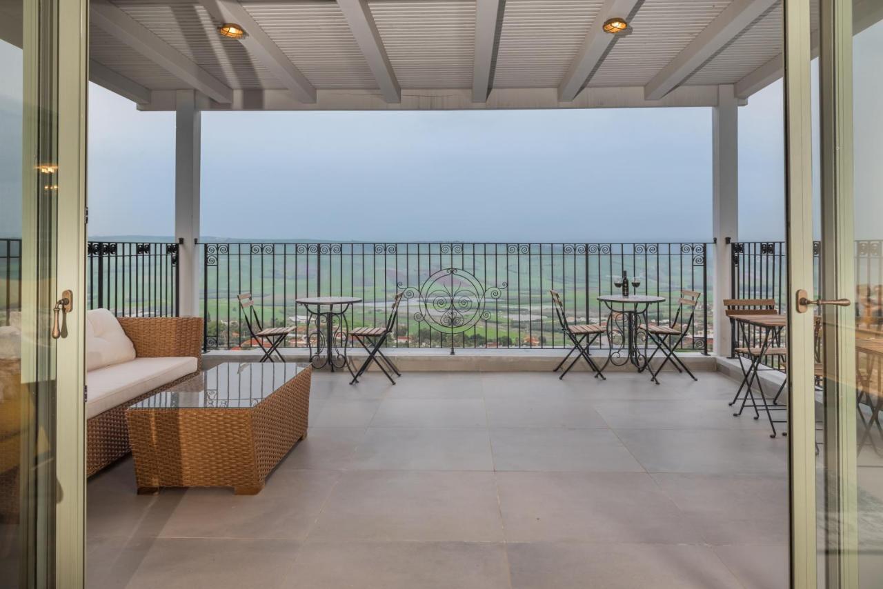 Villa טרה נובה - וילה עם ממ"ד, בריכה פרטית, ג'קוזי וסאונה ליד הכנרת Yavneʼel Exterior foto